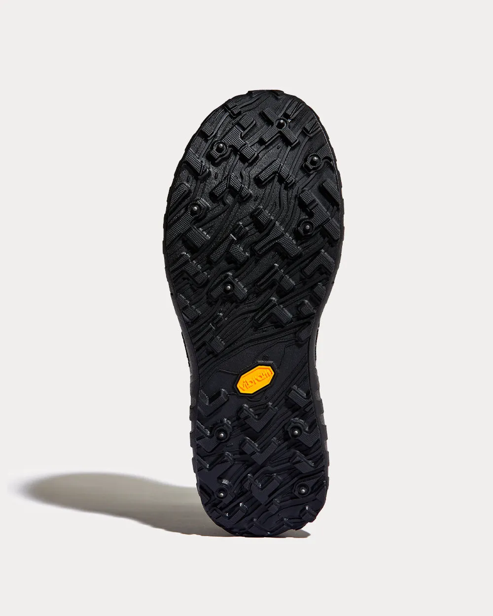 001 G ® Spike Bone Running Shoes