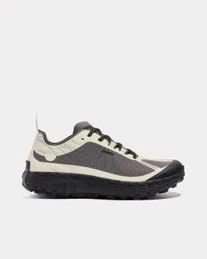 001 G ® Spike Bone Running Shoes